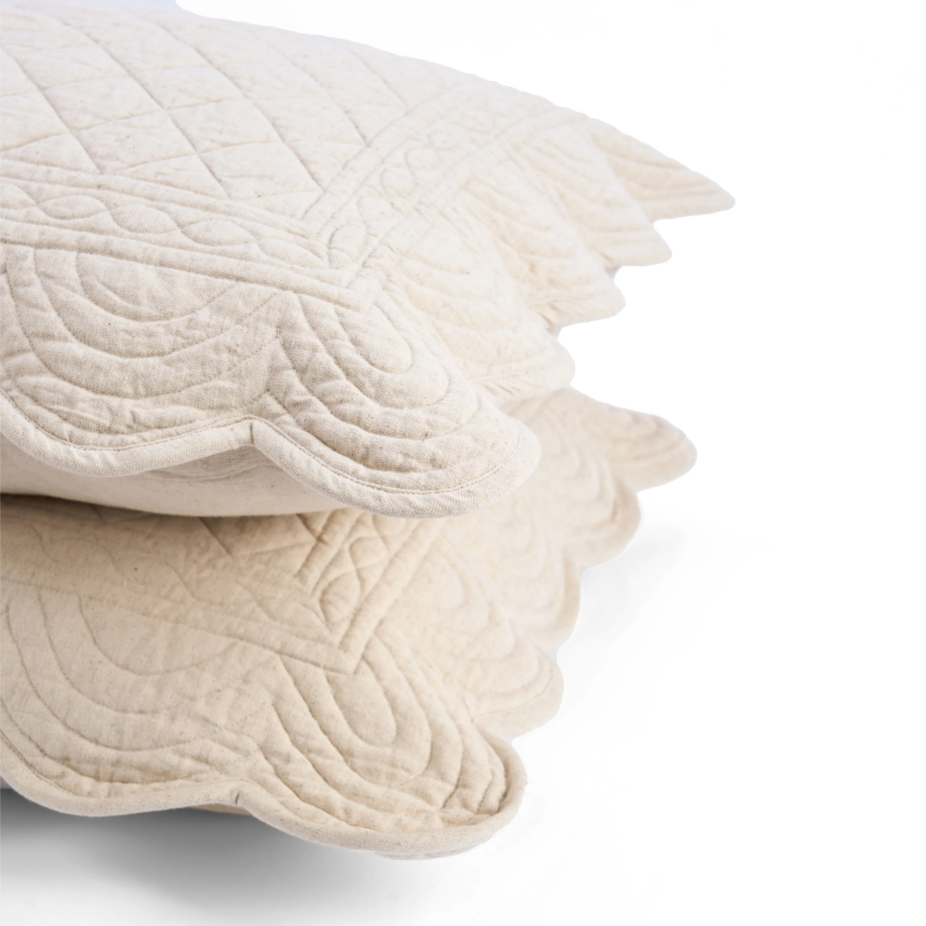 AMOUR - Beige cotton linen PILLOW SHAM with scalloped border