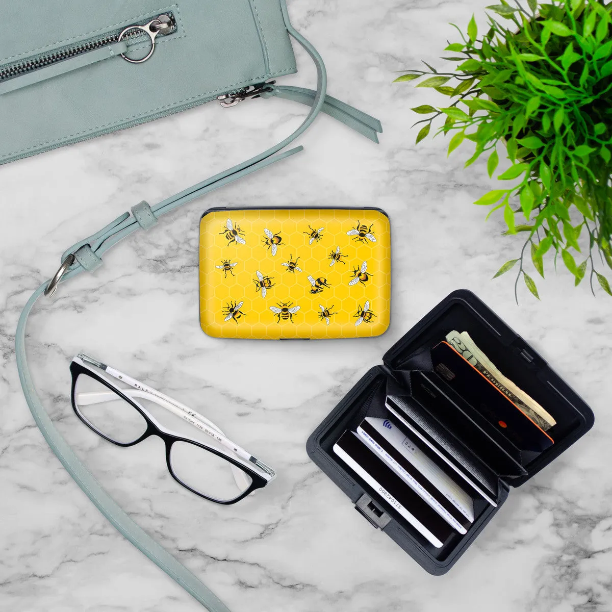 Armored Wallet Mary LAKE Bee's 71592
