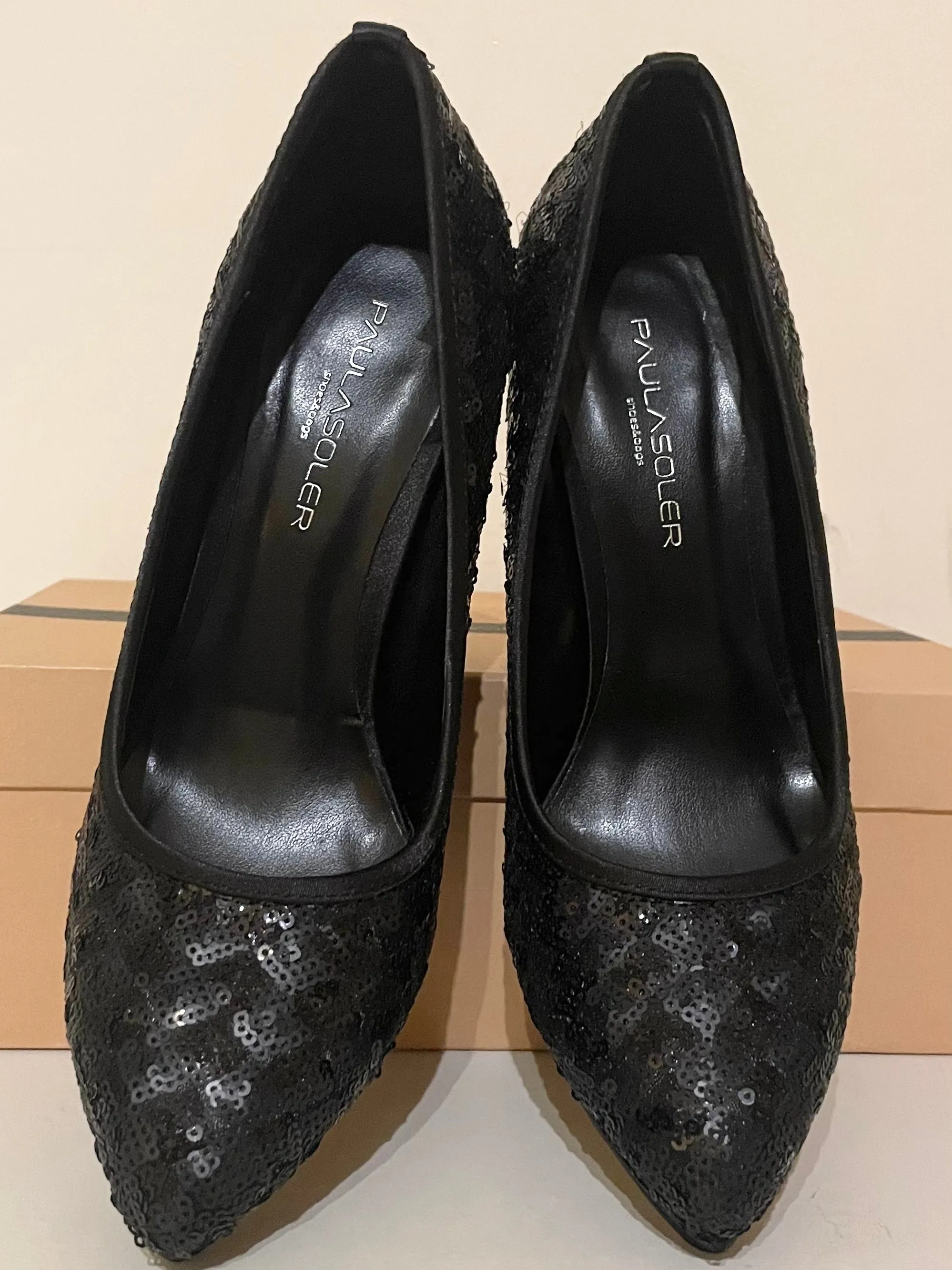 BRAND NEW IN BOX PAULA SOLER BLACK SEQUINNED HEELS SIZE 4/37