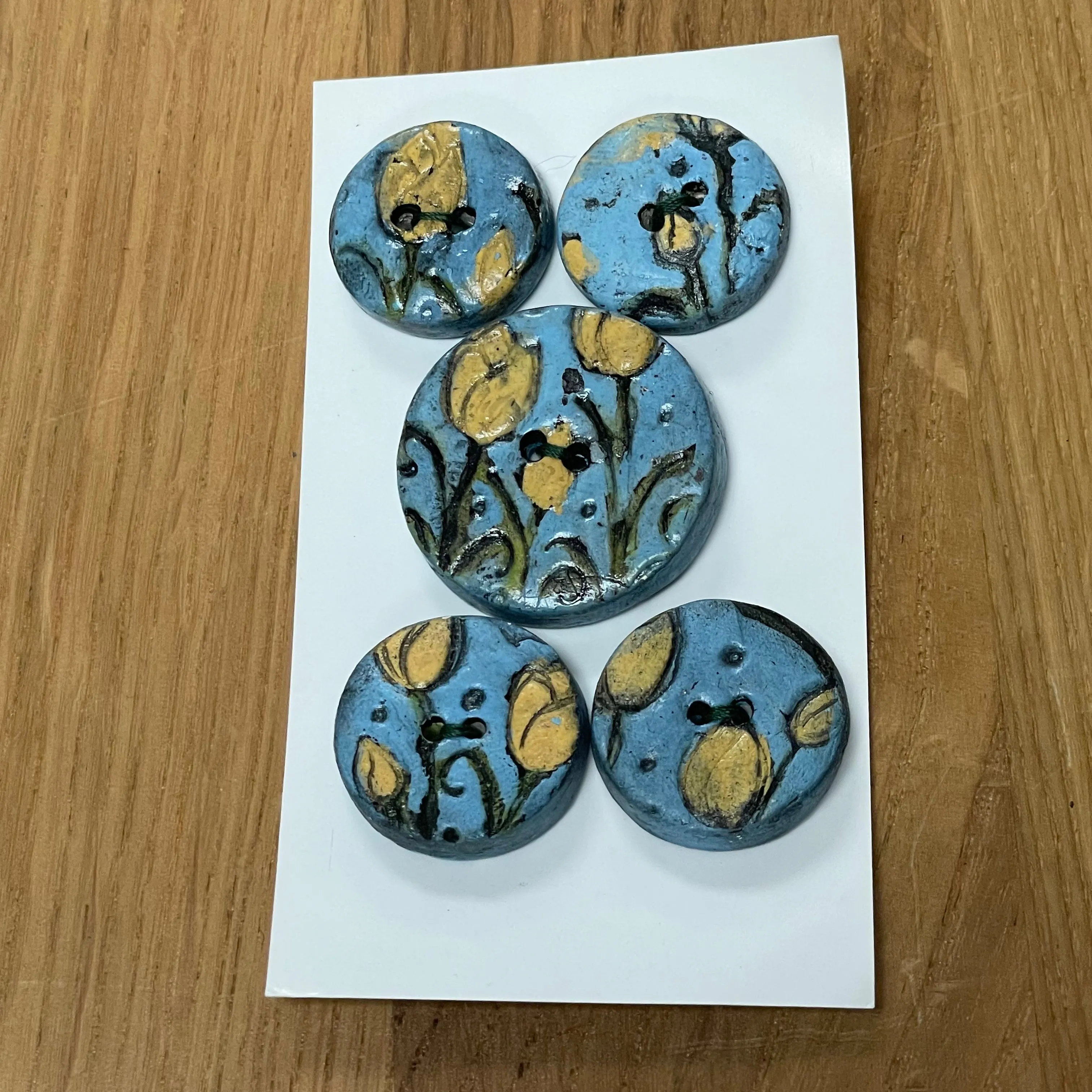 Casual Goddess - Buttons