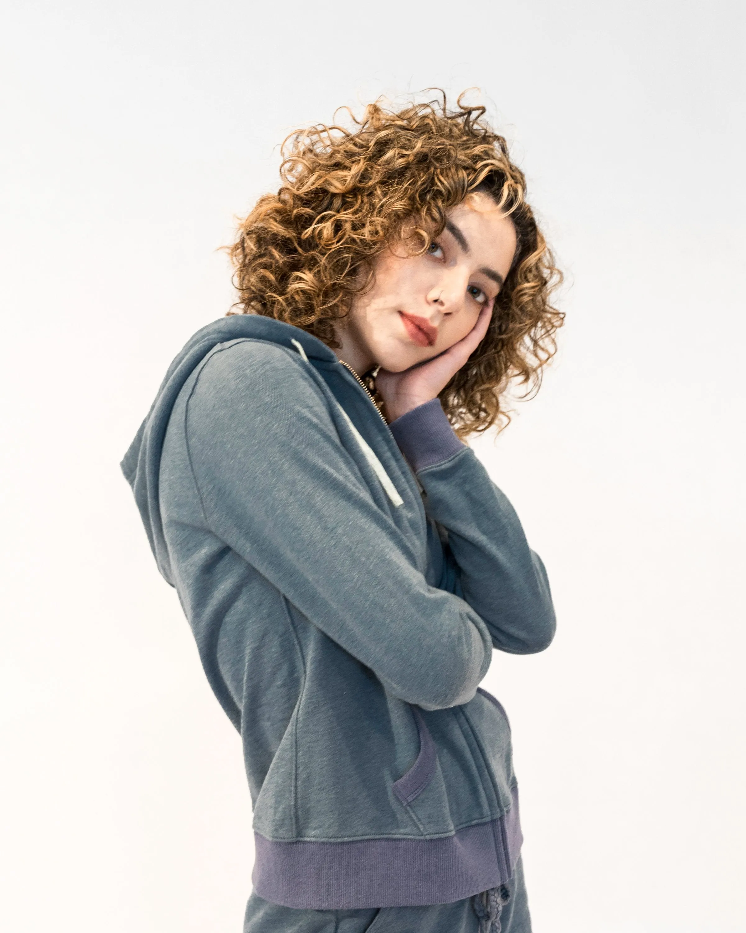 CASUAL ZIPPER HOODIE