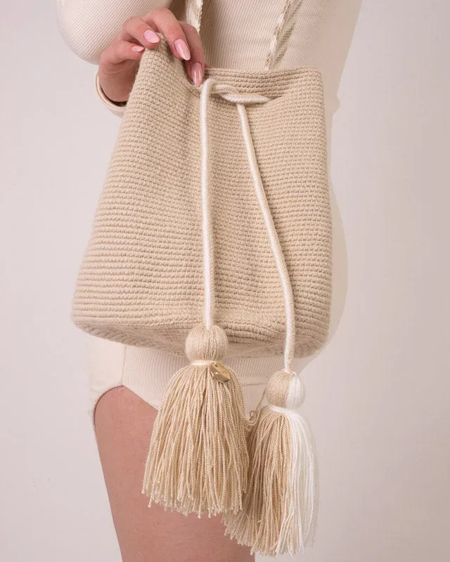 Chila Bags Nina Handwoven Shoulder Bucket Vegan Bag - Beige