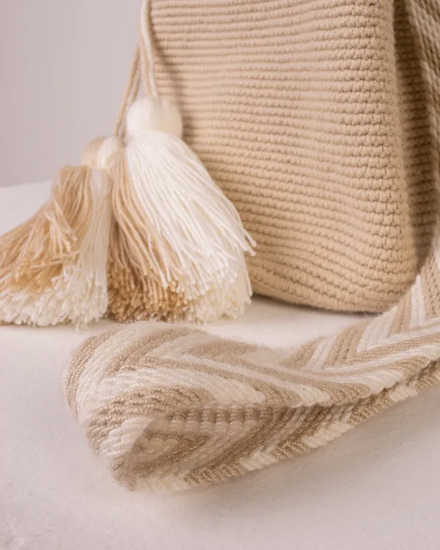 Chila Bags Nina Handwoven Shoulder Bucket Vegan Bag - Beige
