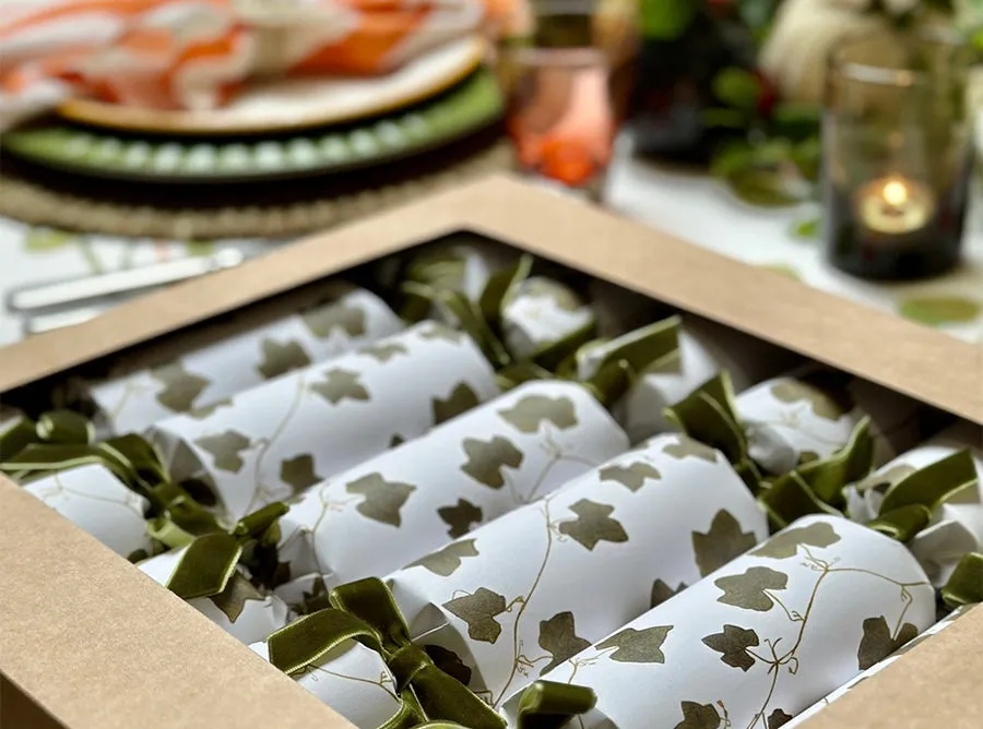Christmas Crackers with 'Ivy' Print and Green Velvet Bows, Box of 6 (UK ONLY)