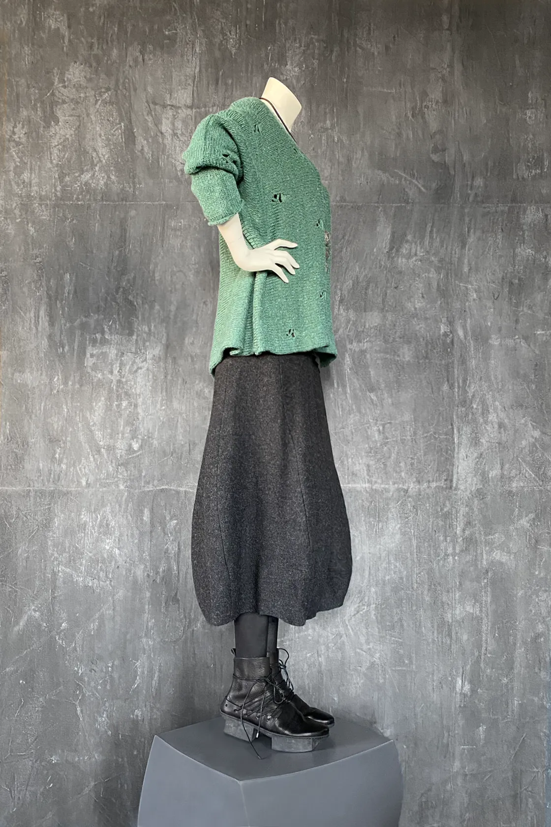 EC Ike Skirt in Anthra