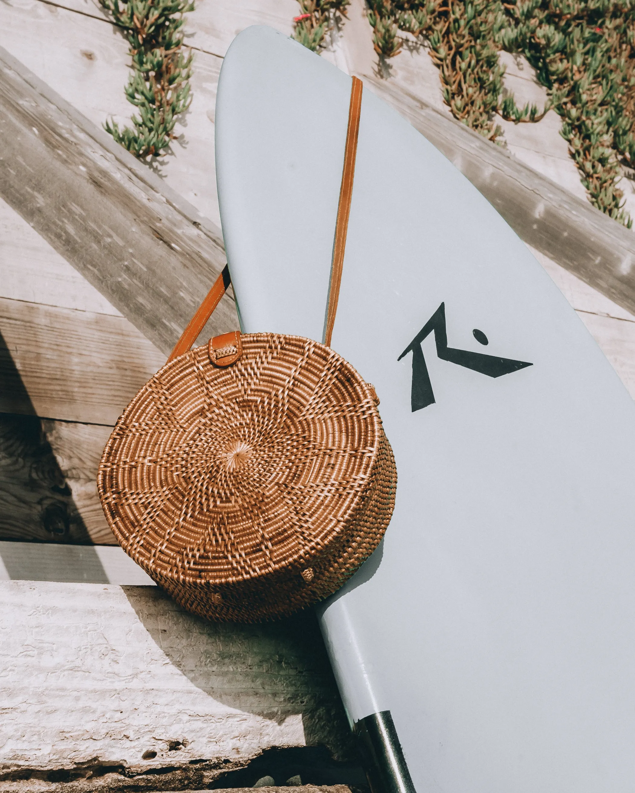 Flores Round Rattan Bag