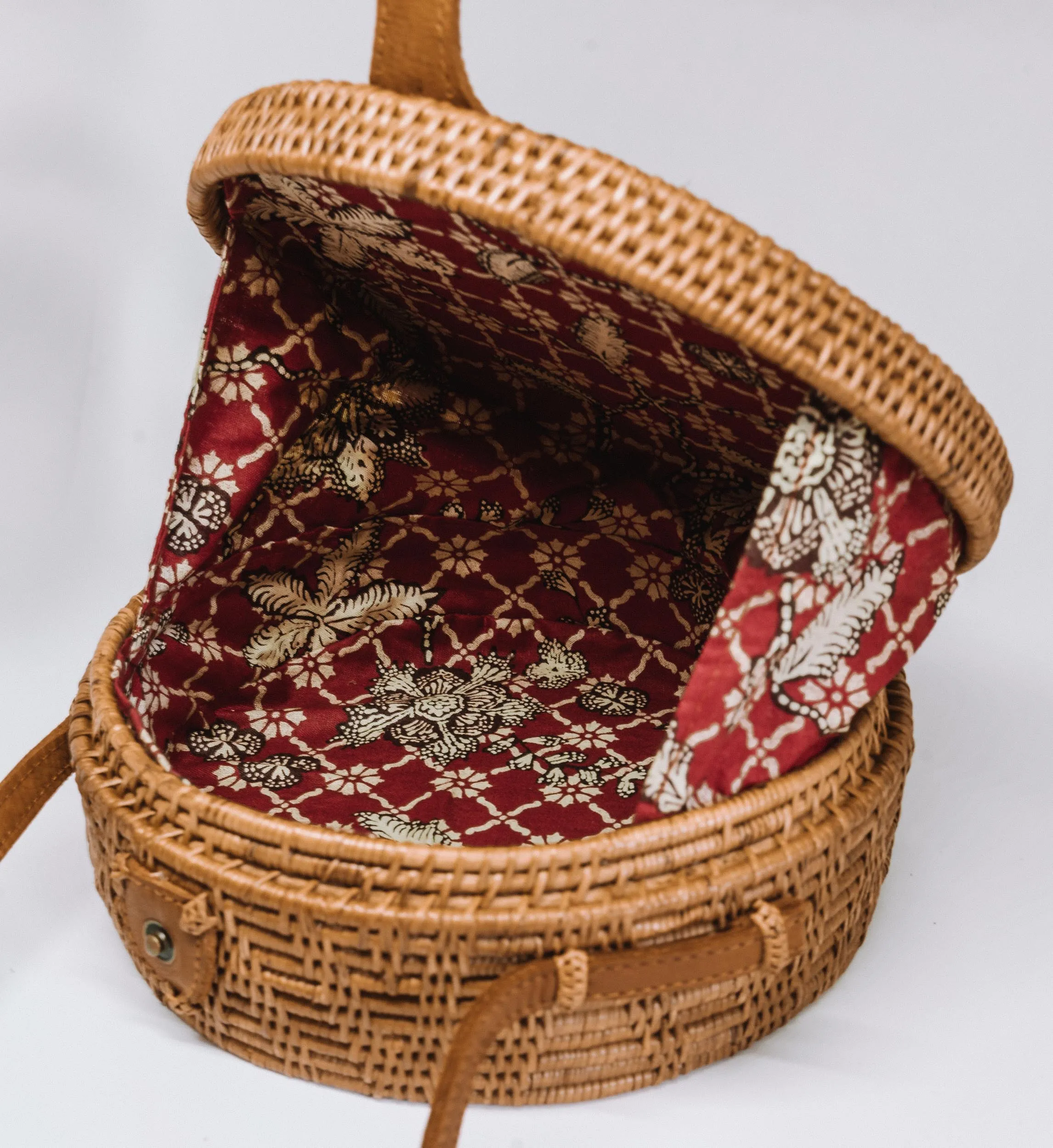 Flores Round Rattan Bag