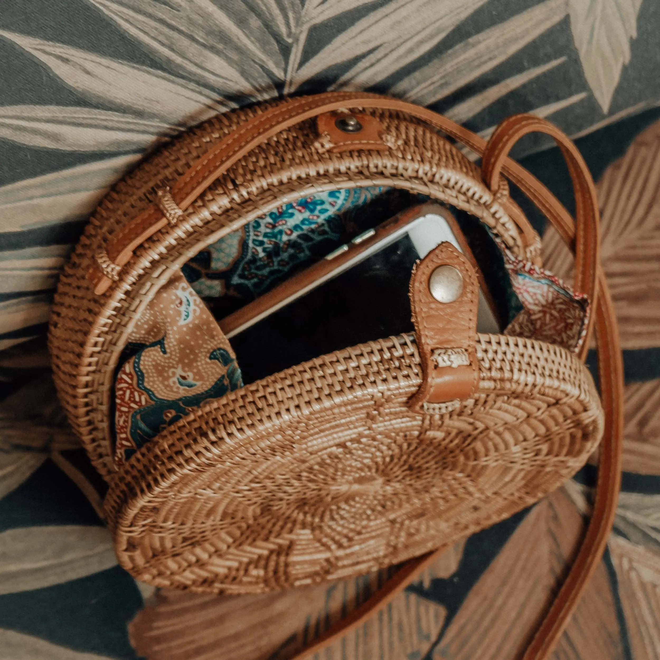 Flores Round Rattan Bag