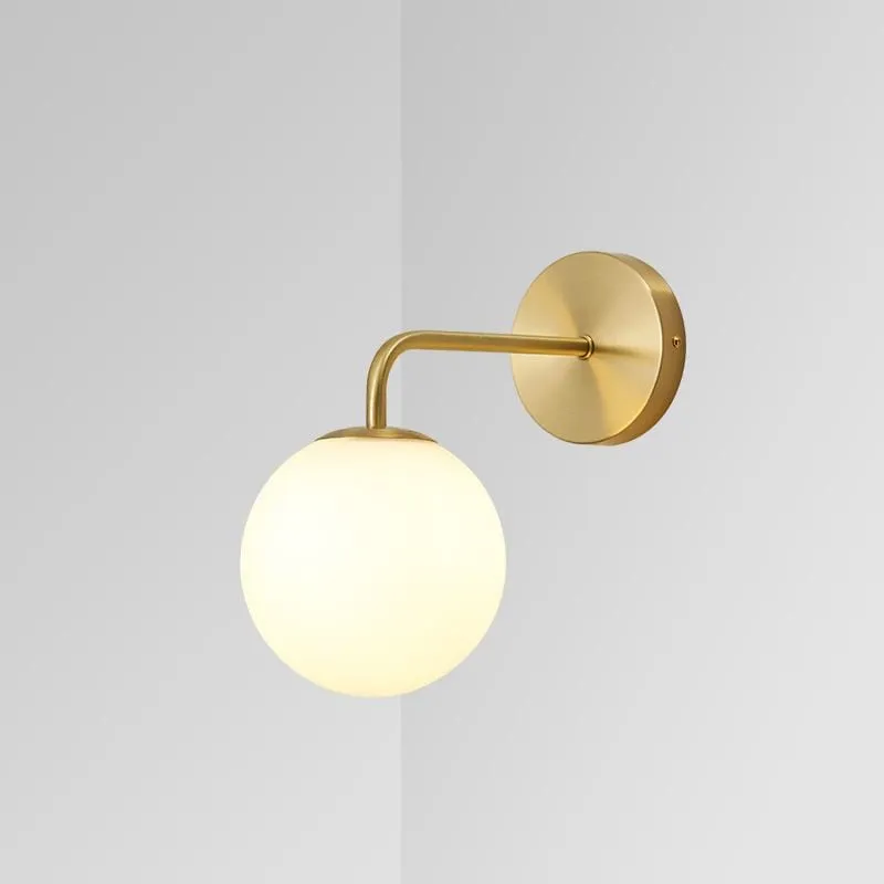 Gulla | Brass Wall Lamp
