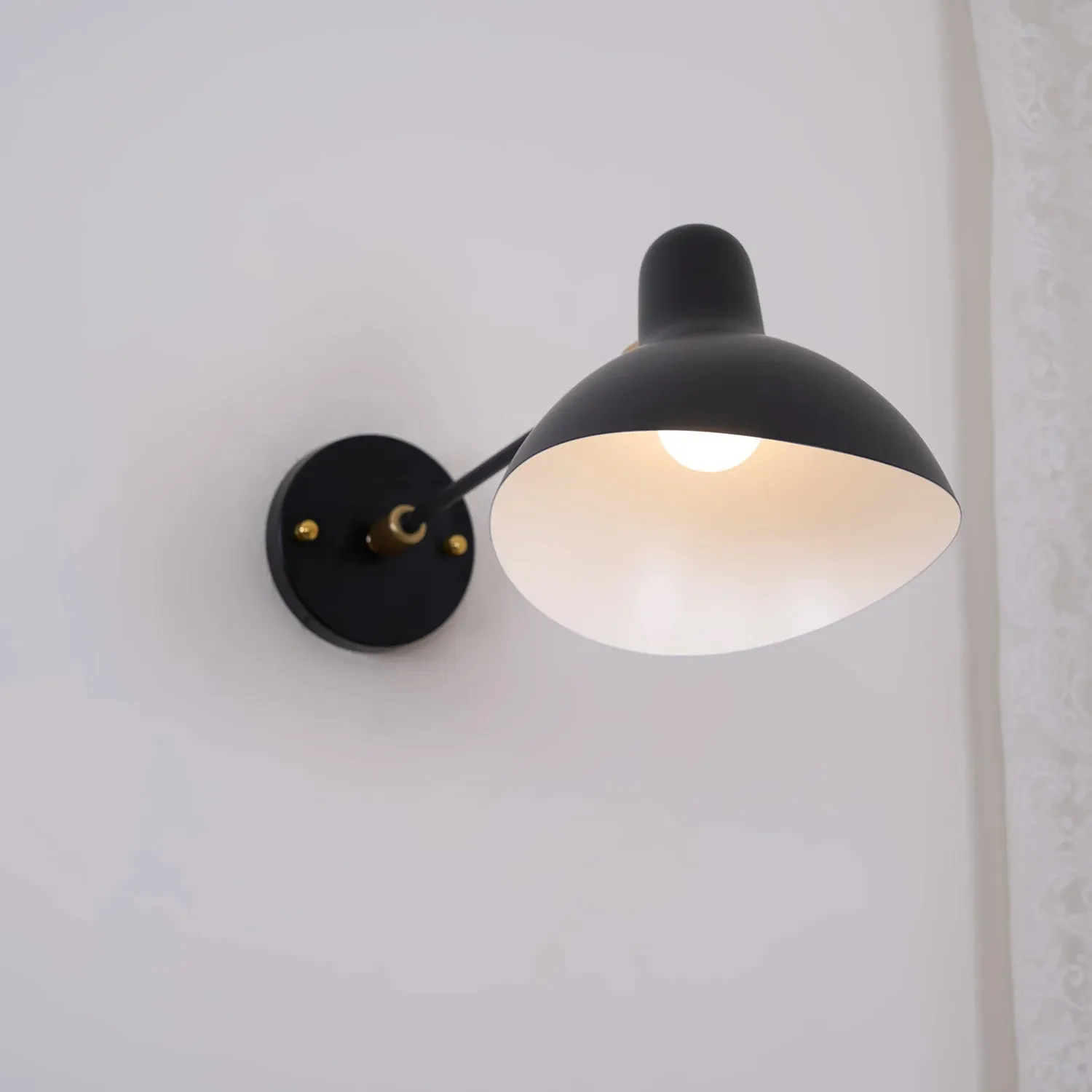 Mantis Wall Lamp