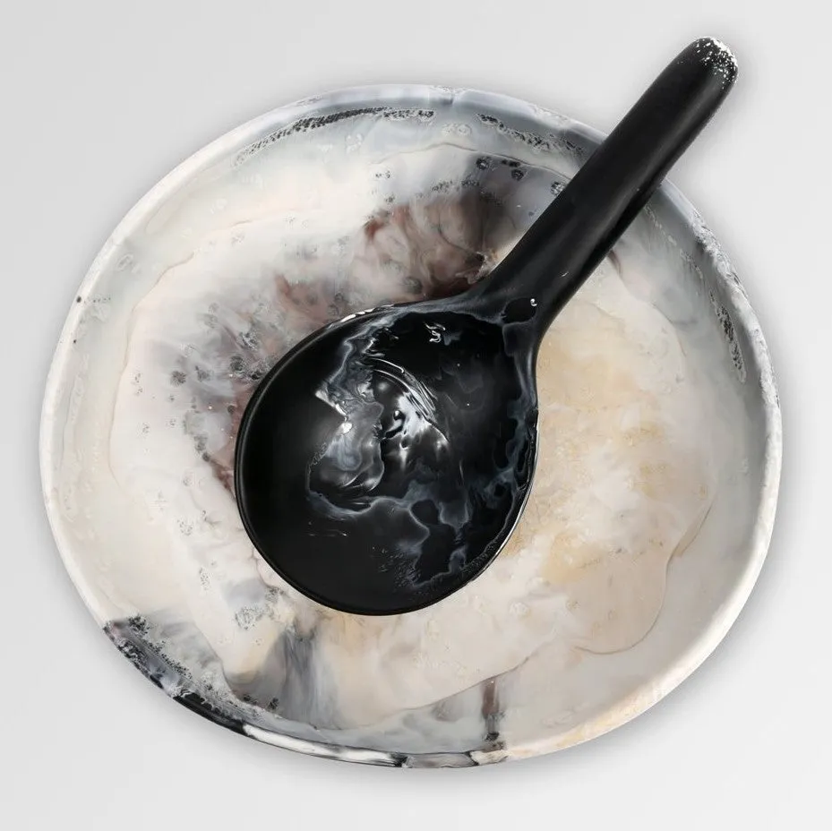 Round Spoon - Monochrome
