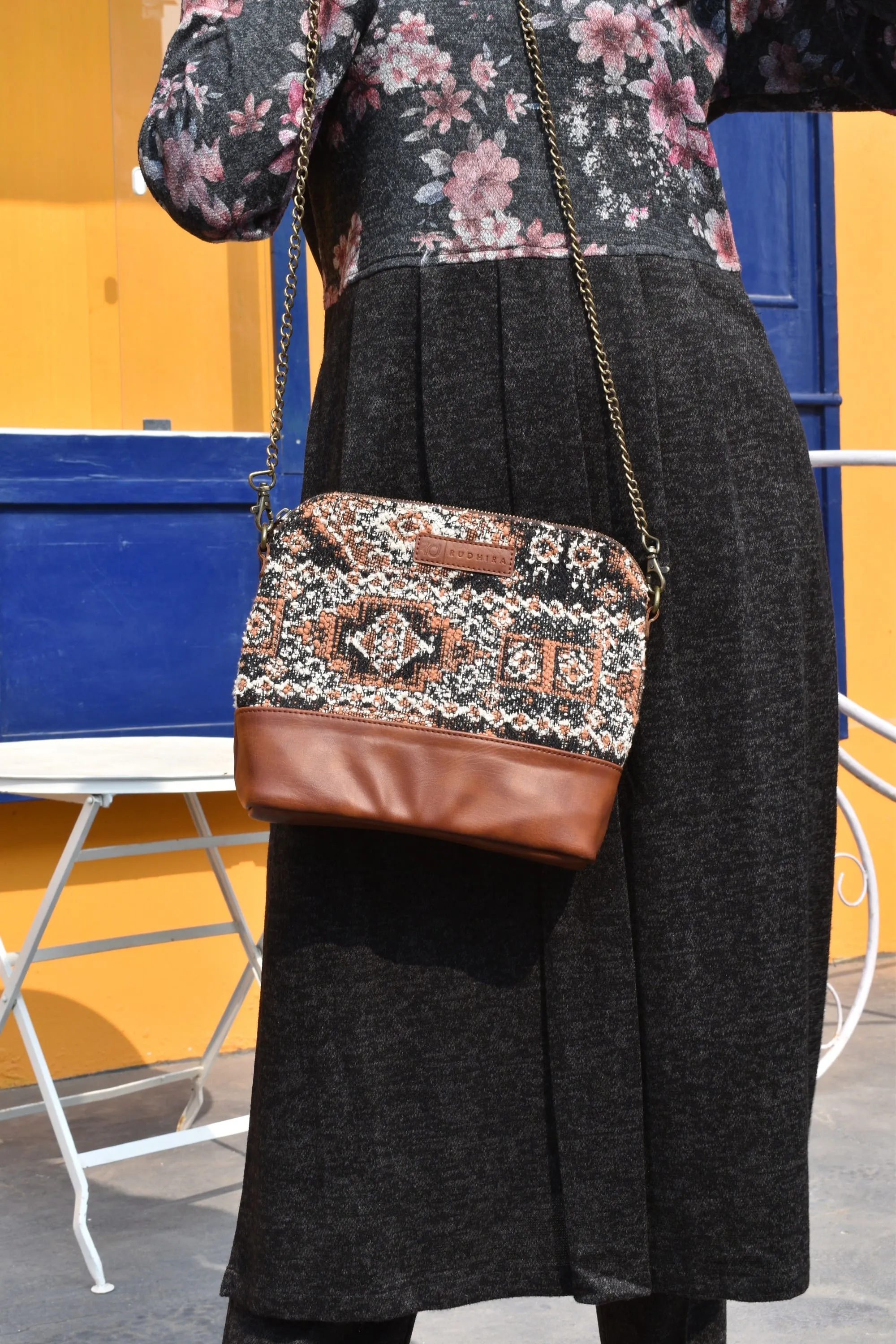 Rudhira Damask print cross body / sling bag