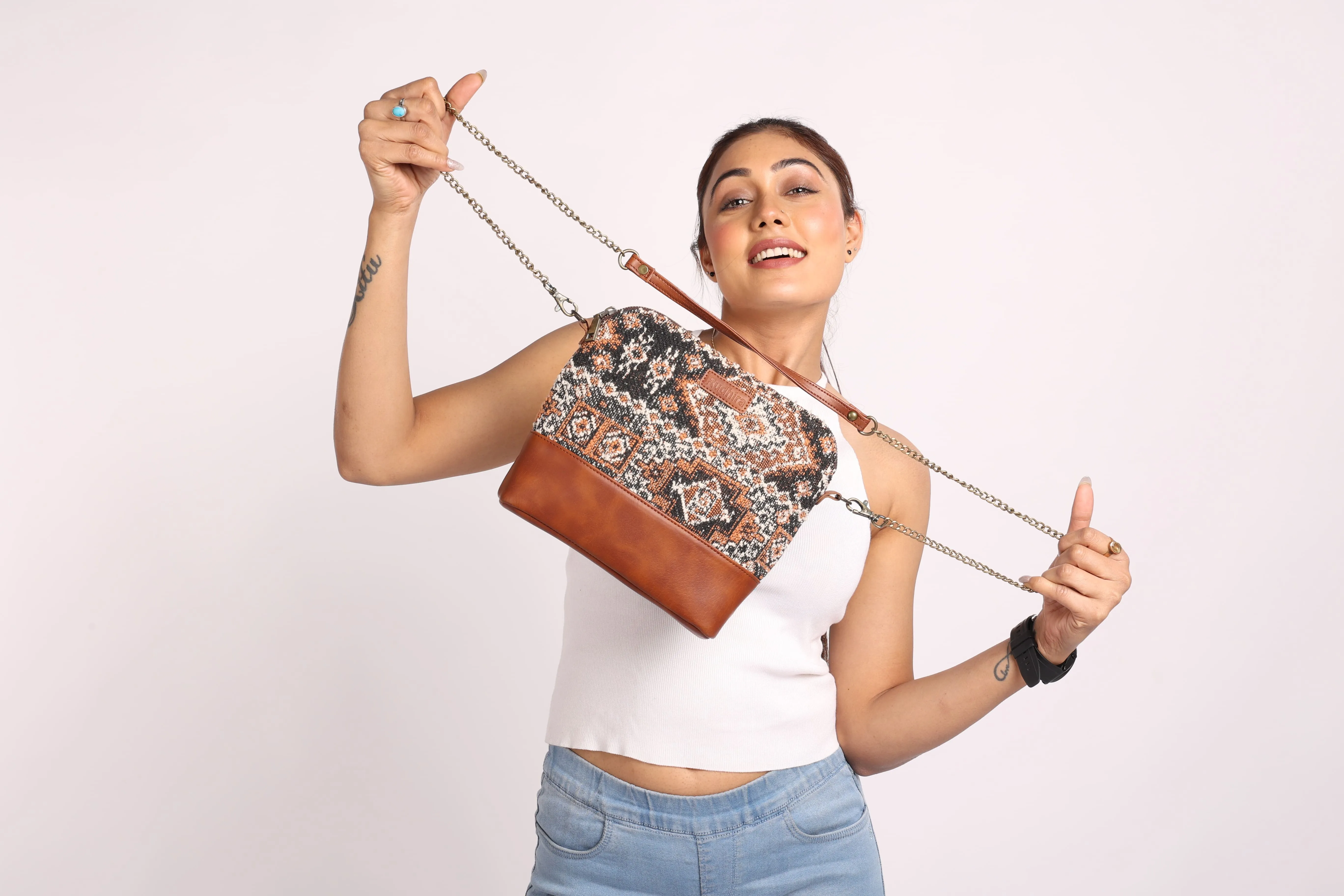 Rudhira Damask print cross body / sling bag