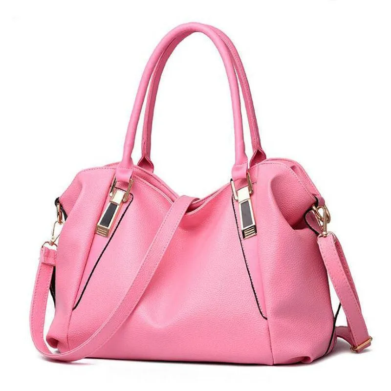 Stylish Bucket Bag with Checkered Pattern