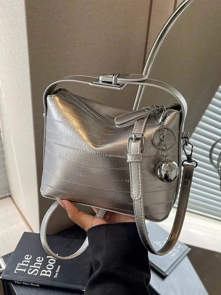 Vvsha Chain Accents Trendy Shoulder Bag