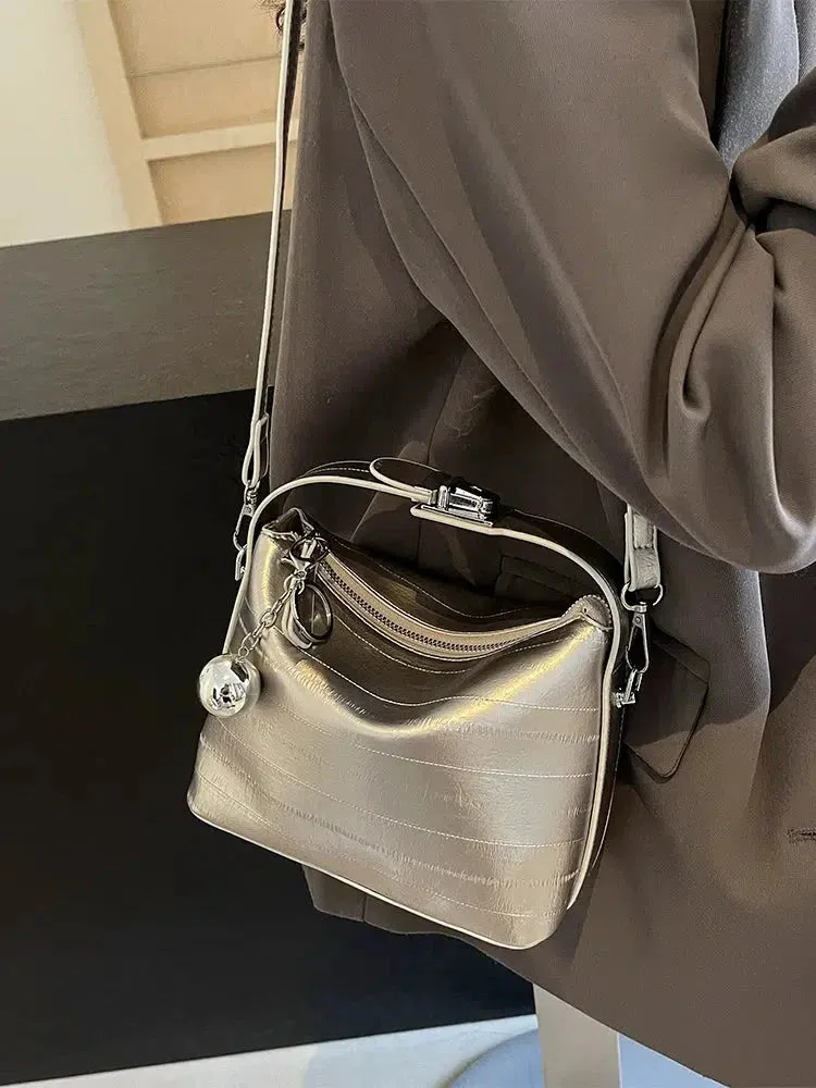 Vvsha Chain Accents Trendy Shoulder Bag